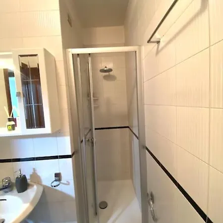 Apartamento A Due Passi Dal 013075-cni-01284 *