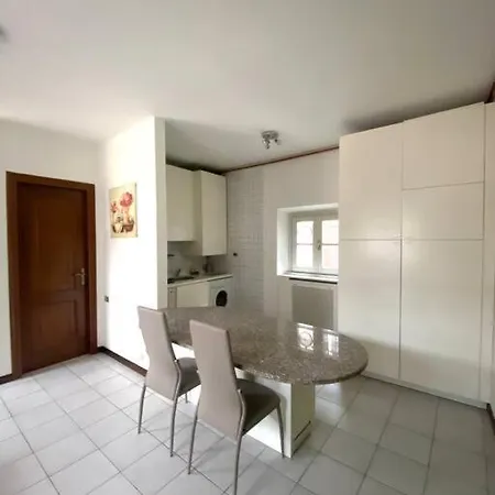 A Due Passi Dal Lago 013075-cni-01284 Apartment Como